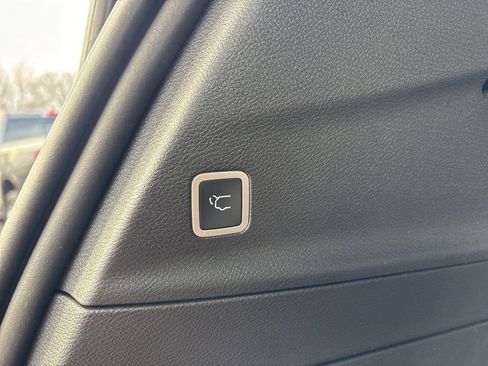 New 2026 Chrysler Voyager LX image 28