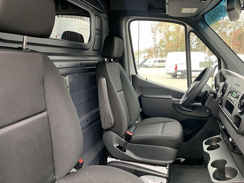 New 2025 Mercedes-Benz Sprinter 3500 image 6