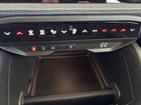 New 2026 Jeep Cherokee Laredo image 24