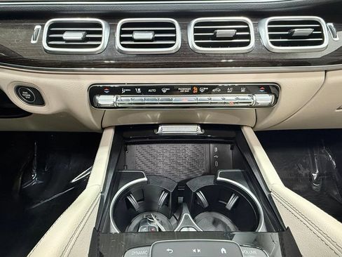 Used 2024 Mercedes-Benz GLE 450e 4MATIC image 24