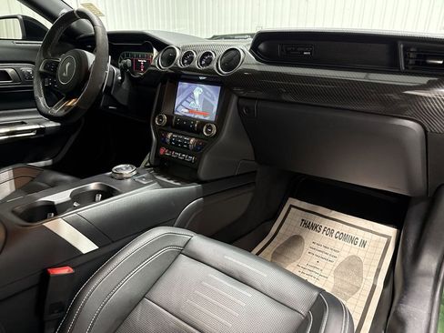 Used 2022 Ford Mustang Shelby GT500 w/ Technology Package RWD image 30