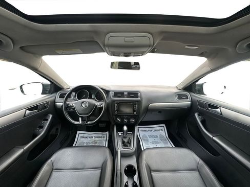Used 2015 Volkswagen Jetta SE image 23