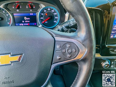 Used 2021 Chevrolet Traverse LT image 23