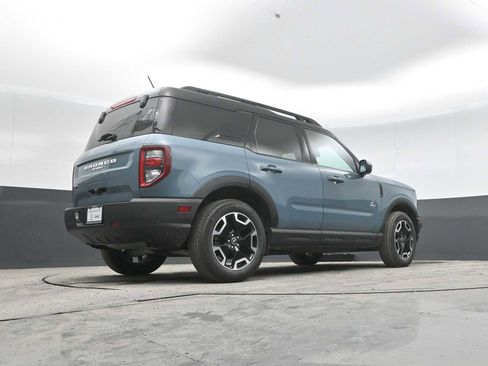 Used 2023 Ford Bronco Sport Outer Banks w/ Tech Package AWD/4WD image 33