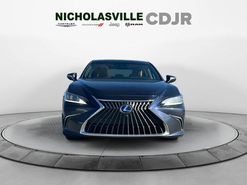 Used 2022 Lexus ES 300h w/ Luxury Package image 7