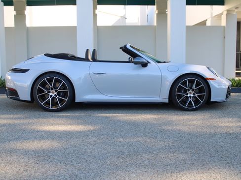 New 2026 Porsche 911 Carrera T image 8