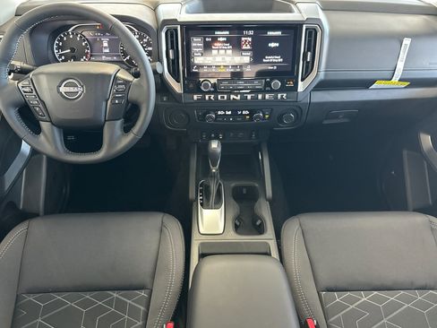 New 2025 Nissan Frontier SV w/ SV Convenience Package image 13