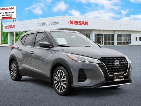 Used 2024 Nissan Kicks SV FWD image 1