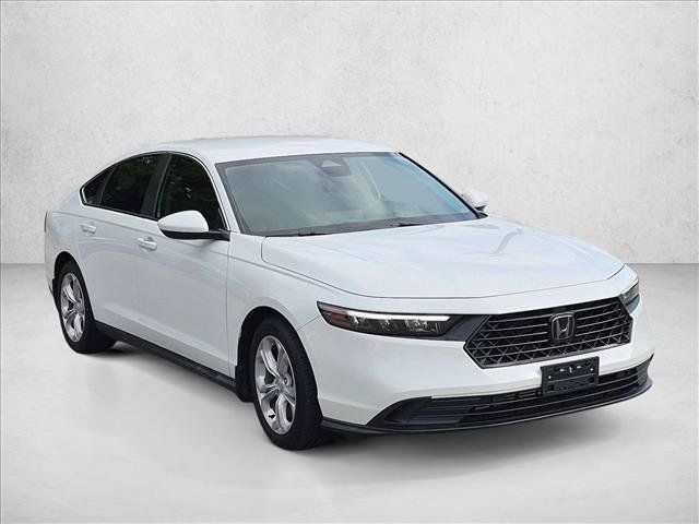 Used 2023 Honda Accord LX image 3