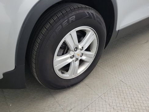 Used 2021 Chevrolet Trax LS w/ Tint and Cruise Package FWD image 31