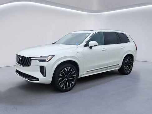 New 2026 Volvo XC90 T8 Plus w/ Protection Package Premier AWD/4WD image 7