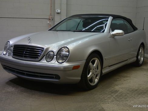 Used 2002 Mercedes-Benz CLK 430 Cabriolet image 2