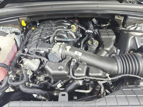 Used 2023 Jeep Grand Cherokee L Laredo RWD image 18