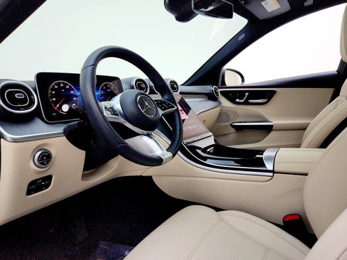 Used 2025 Mercedes-Benz C 300 Sedan image 10