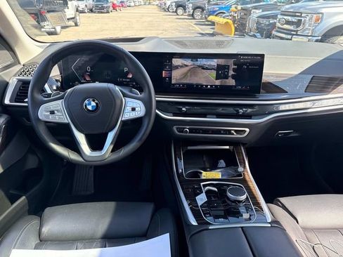 Used 2025 BMW X7 xDrive40i image 19