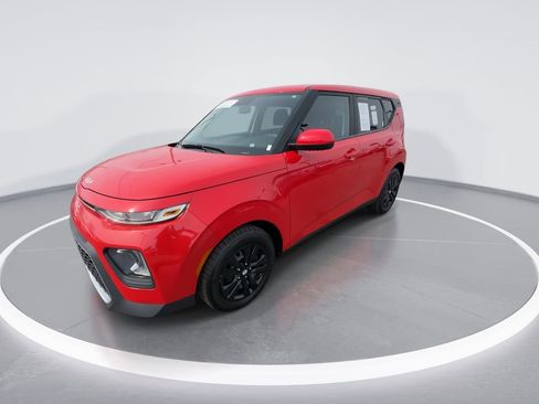 Used 2022 Kia Soul LX FWD image 4