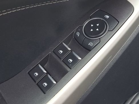 Used 2023 Ford Explorer XLT w/ Equipment Group 202A image 20