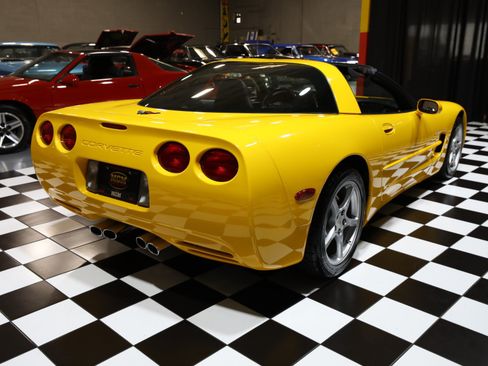 Used 2000 Chevrolet Corvette Coupe w/ Memory Pkg RWD image 24