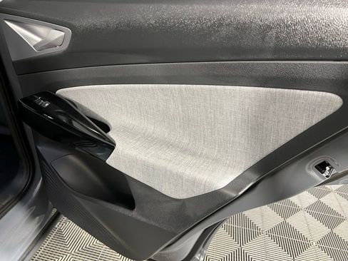 Used 2025 Volkswagen ID.4 Pro image 30