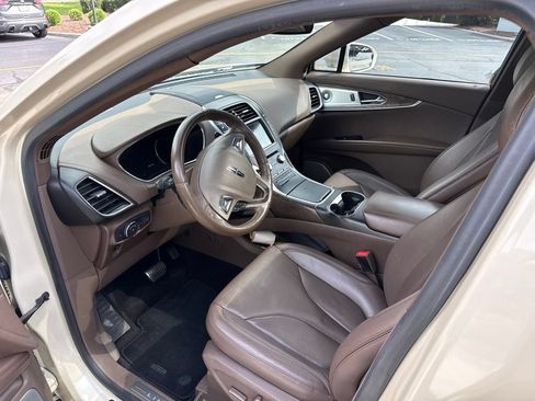 Used 2016 Lincoln MKX Reserve w/ Luxury Package AWD/4WD image 10