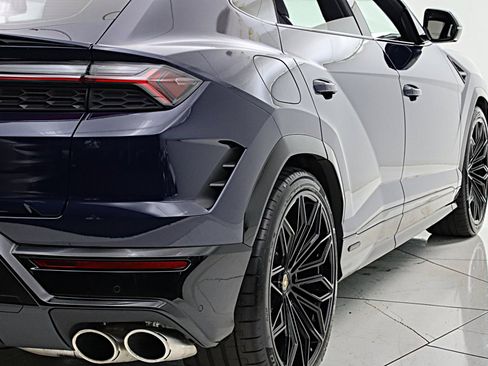 Used 2025 Lamborghini Urus SE AWD/4WD image 12