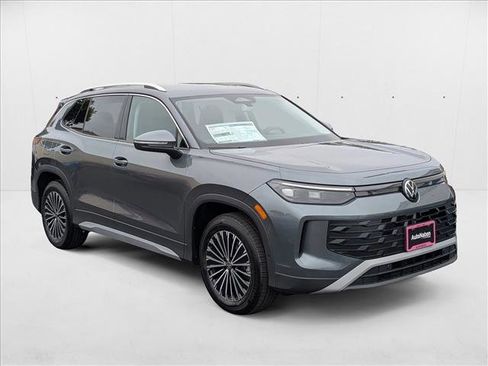 New 2025 Volkswagen Tiguan S image 6