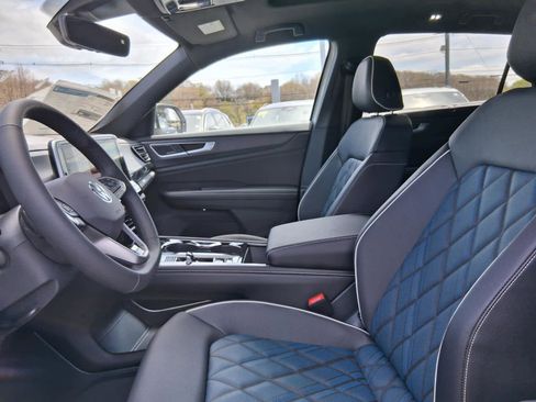 New 2026 Volkswagen Atlas Cross Sport SEL Premium R-Line AWD/4WD image 23