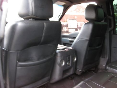 Used 2015 Ford F250 Lariat w/ Chrome Package image 28