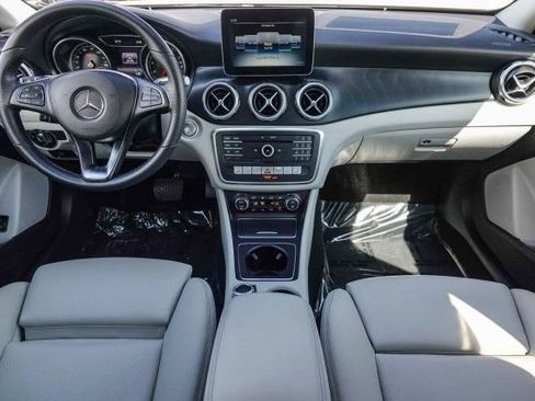 Certified 2020 Mercedes-Benz GLA 250 image 22