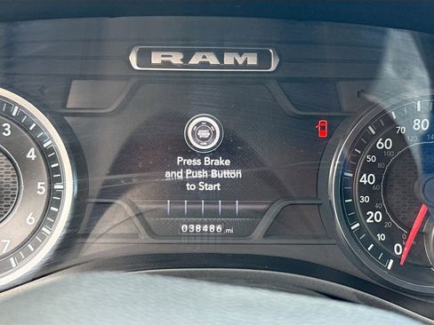 Used 2024 RAM 1500 Laramie AWD/4WD image 13