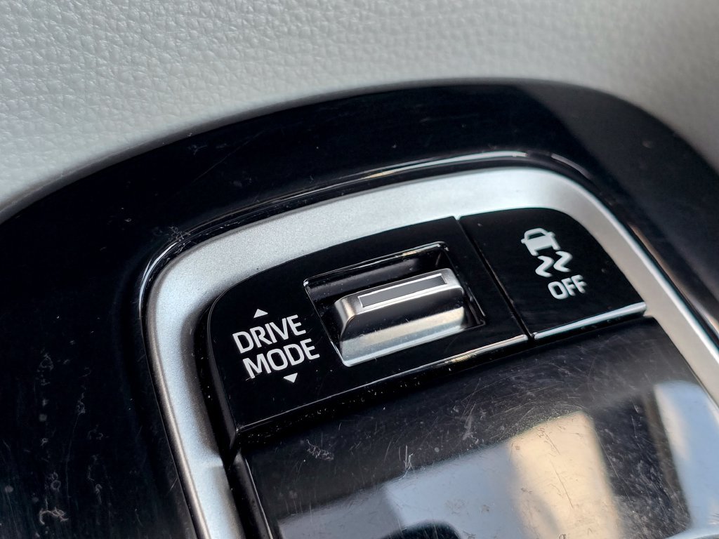 Certified 2023 Toyota Corolla SE FWD image 7
