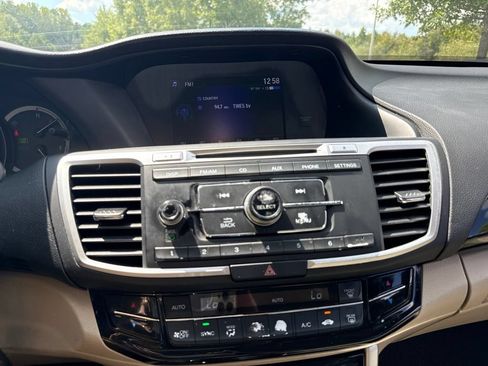 Used 2016 Honda Accord LX image 12