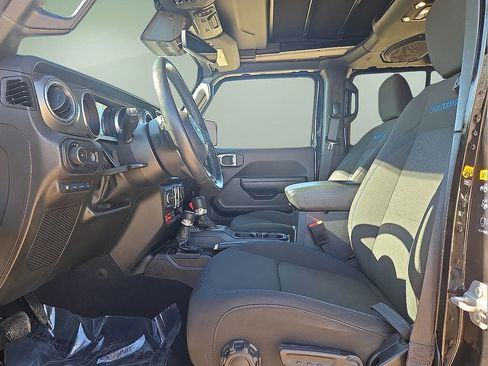 Used 2023 Jeep Wrangler Unlimited Rubicon 4xe image 22