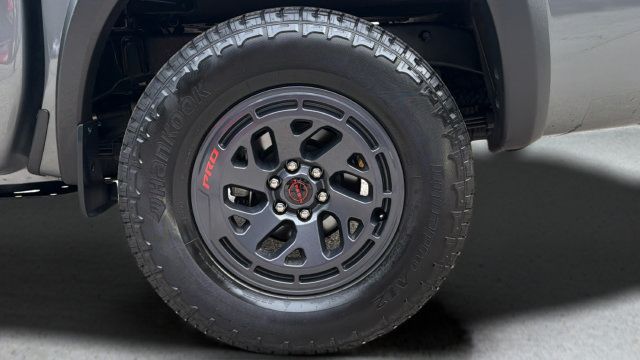 Used 2026 Nissan Frontier PRO-4X AWD/4WD image 46