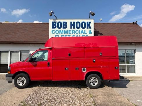 Used 2021 GMC Savana 3500 w/ Power Convenience Package RWD image 20