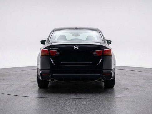 Used 2025 Nissan Altima 2.5 SV FWD image 7