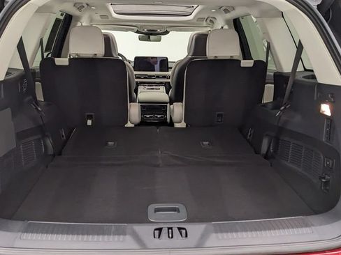 Used 2025 Lincoln Aviator Reserve w/ Luxury Package AWD/4WD image 10