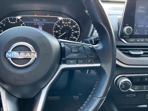 Used 2023 Nissan Altima 2.5 SR FWD image 11