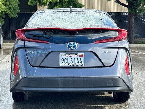 Used 2022 Toyota Prius Prime XLE image 5