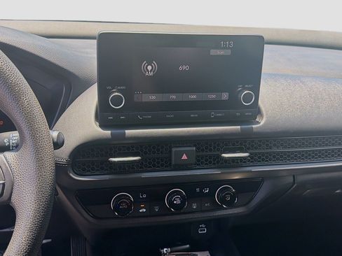 Used 2024 Honda HR-V LX image 11