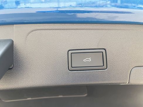 New 2025 Volkswagen Atlas Cross Sport SEL Premium R-Line image 18