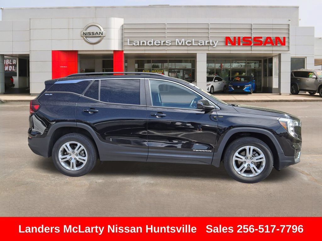 Used 2023 GMC Terrain SLE w/ Driver Convenience Package AWD/4WD image 2