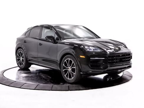 Certified 2026 Porsche Cayenne Coupe AWD/4WD image 9