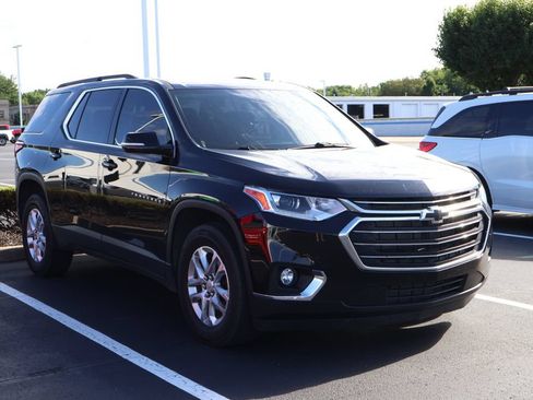 Used 2020 Chevrolet Traverse LT FWD image 3