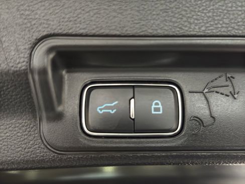 Used 2025 Ford Explorer ST image 23