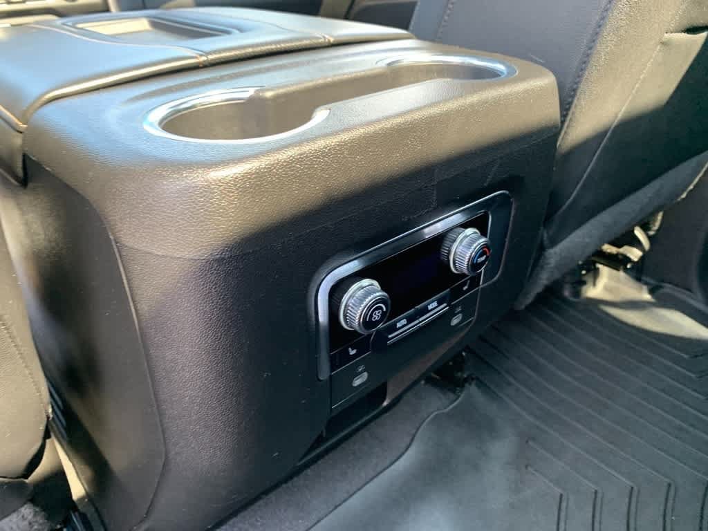 Used 2023 GMC Yukon XL AT4 w/ AT4 Premium Plus Package AWD/4WD image 25