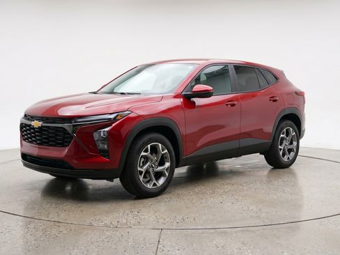 Used 2025 Chevrolet Trax LT w/ LT Convenience Package FWD image 3