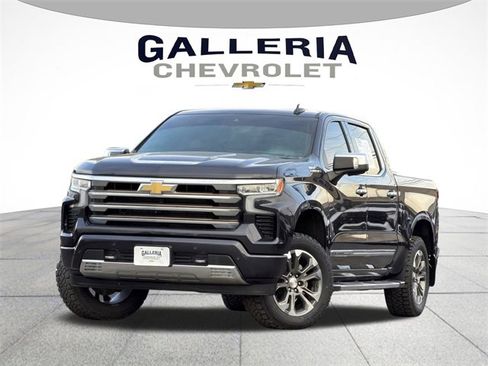Used 2022 Chevrolet Silverado 1500 High Country w/ Z71 Off-Road Package image 2