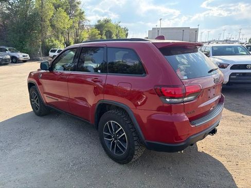 Used 2020 Jeep Grand Cherokee Trailhawk AWD/4WD image 3