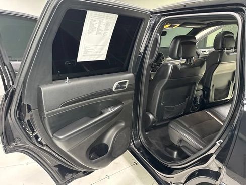 Used 2019 Jeep Grand Cherokee Altitude AWD/4WD image 23